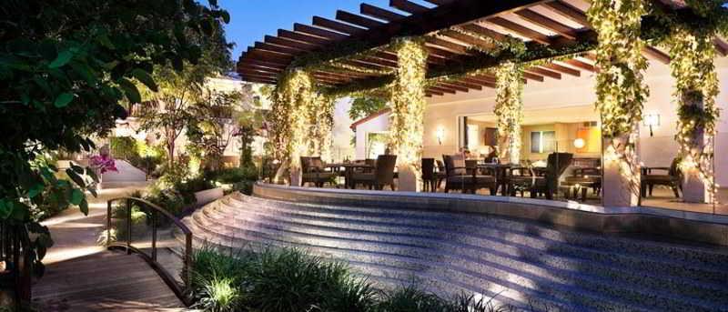 Sunset Marquis 4*