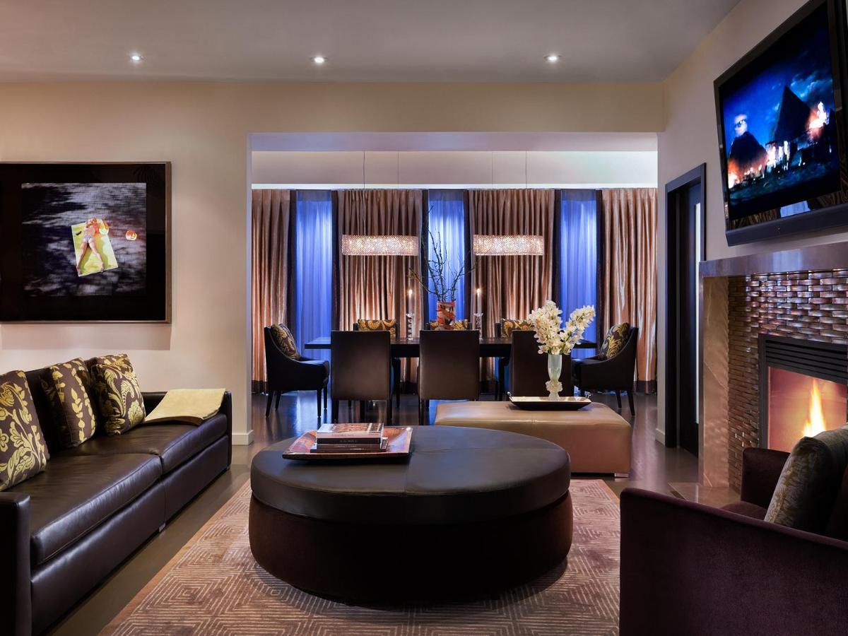 Sunset Marquis